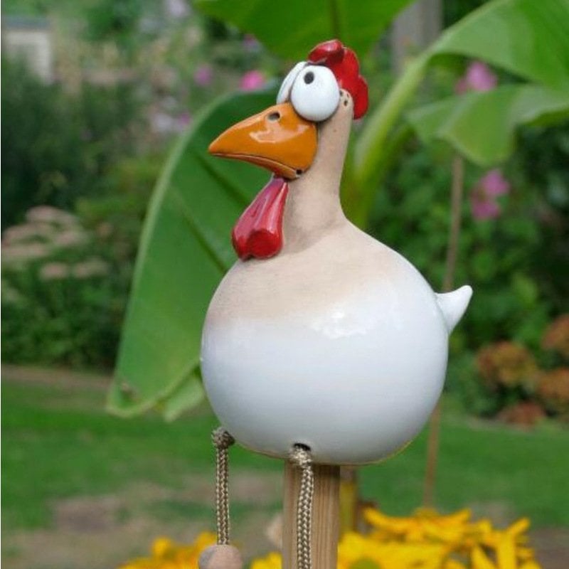 Funny decorative chicken, eye-catching decoration