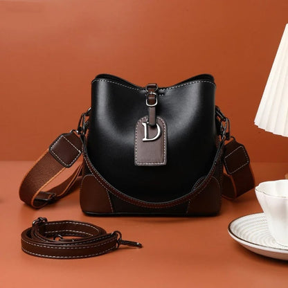 💗Genuine Leather Niche Women's Shoulder Bag👜